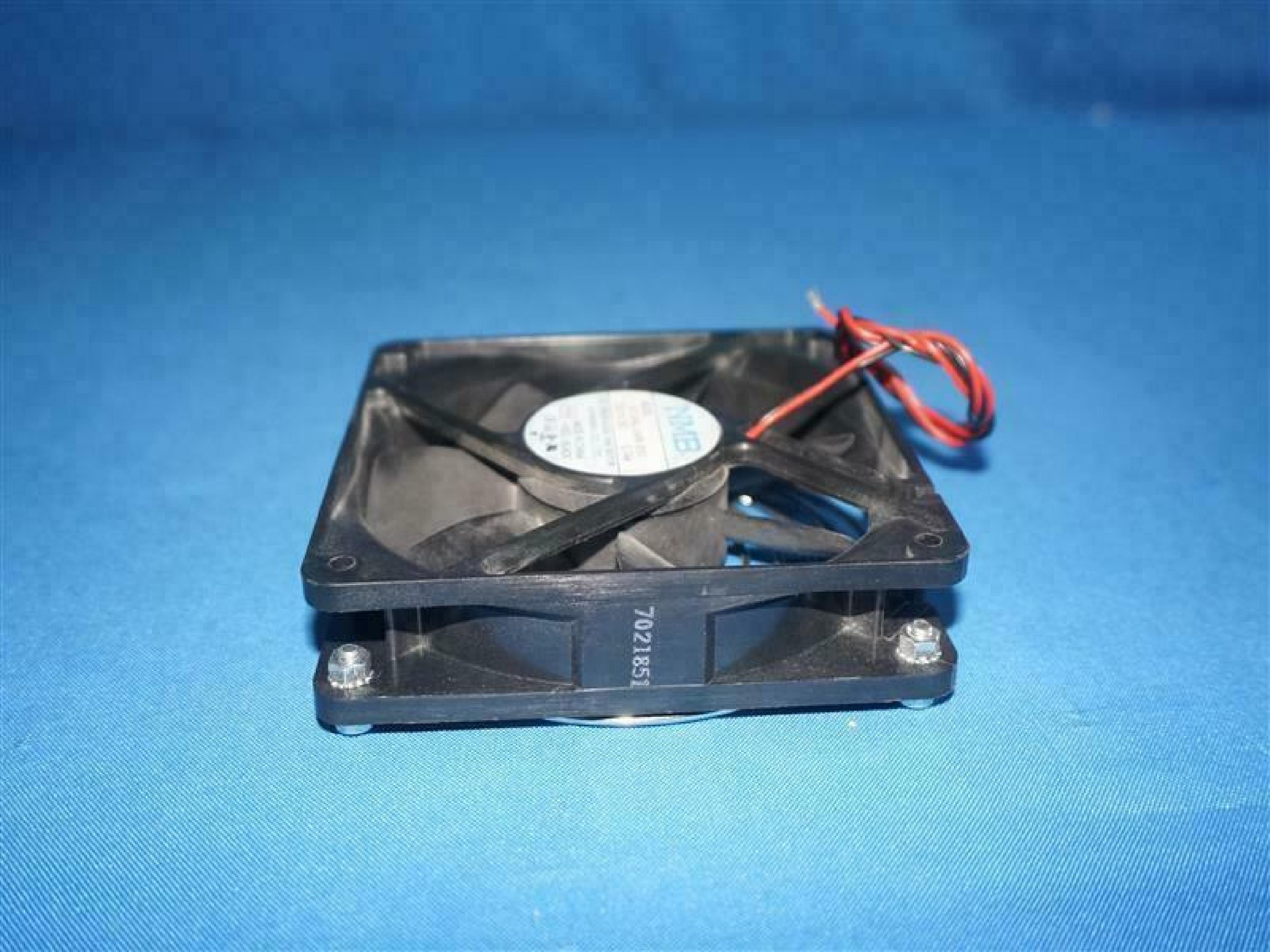 NMB / SUN MICROSYSTEMS 4710NL-04W-B50 FAN ASSEMBLY 12VDC 0.74A 120MMX120MMX26MM SUN ULTRA 60 0.74AMP 2WIRE