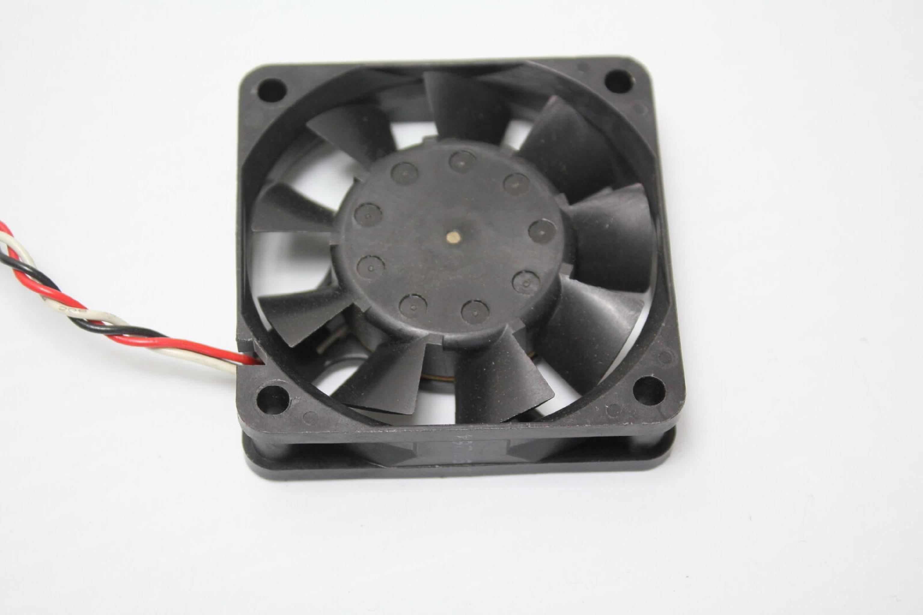 DELL / MINEBEA 2406KL-04W-B36 12V 0.14A (60X60X15MM) DC BRUSHLESS FAN, 3-WI 60X60X15MM