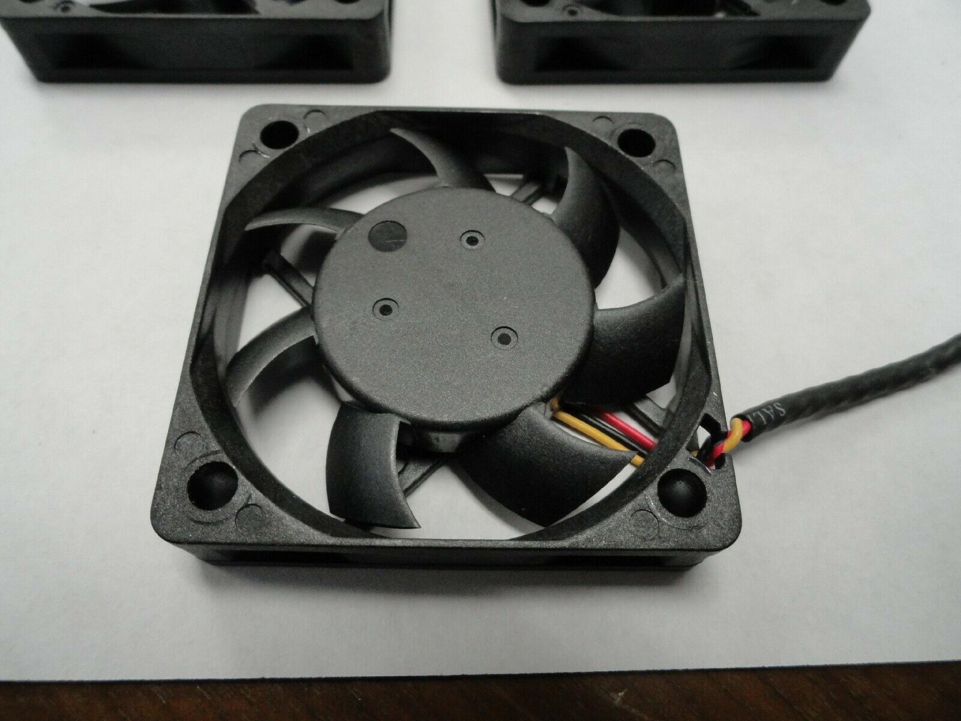 DELTA ELECTRONICS EFB0512HA DELTA 12V DC 0.15A 3-WIRE 3-PIN 50X10MM FAN