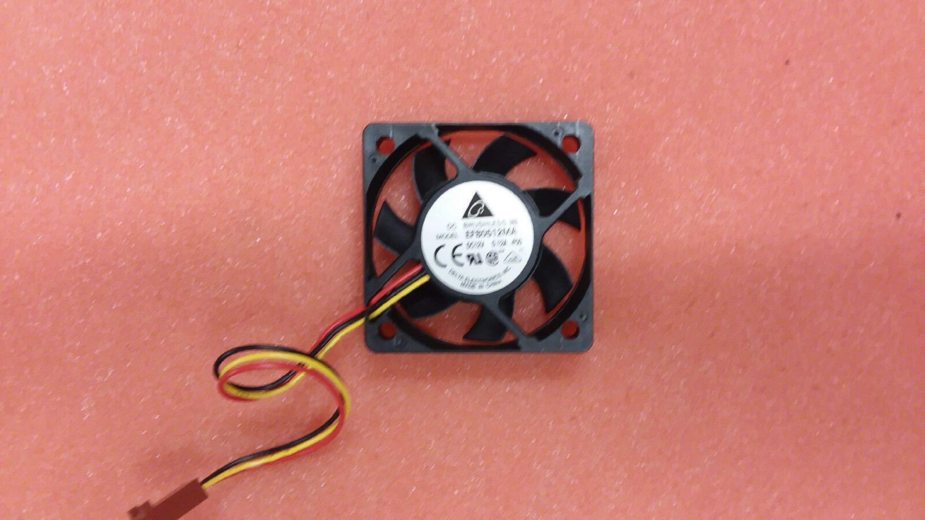 DELTA ELECTRONICS EFB0512MA DELTA 12V DC 0.12A 50X10MM 3-WIRE FAN