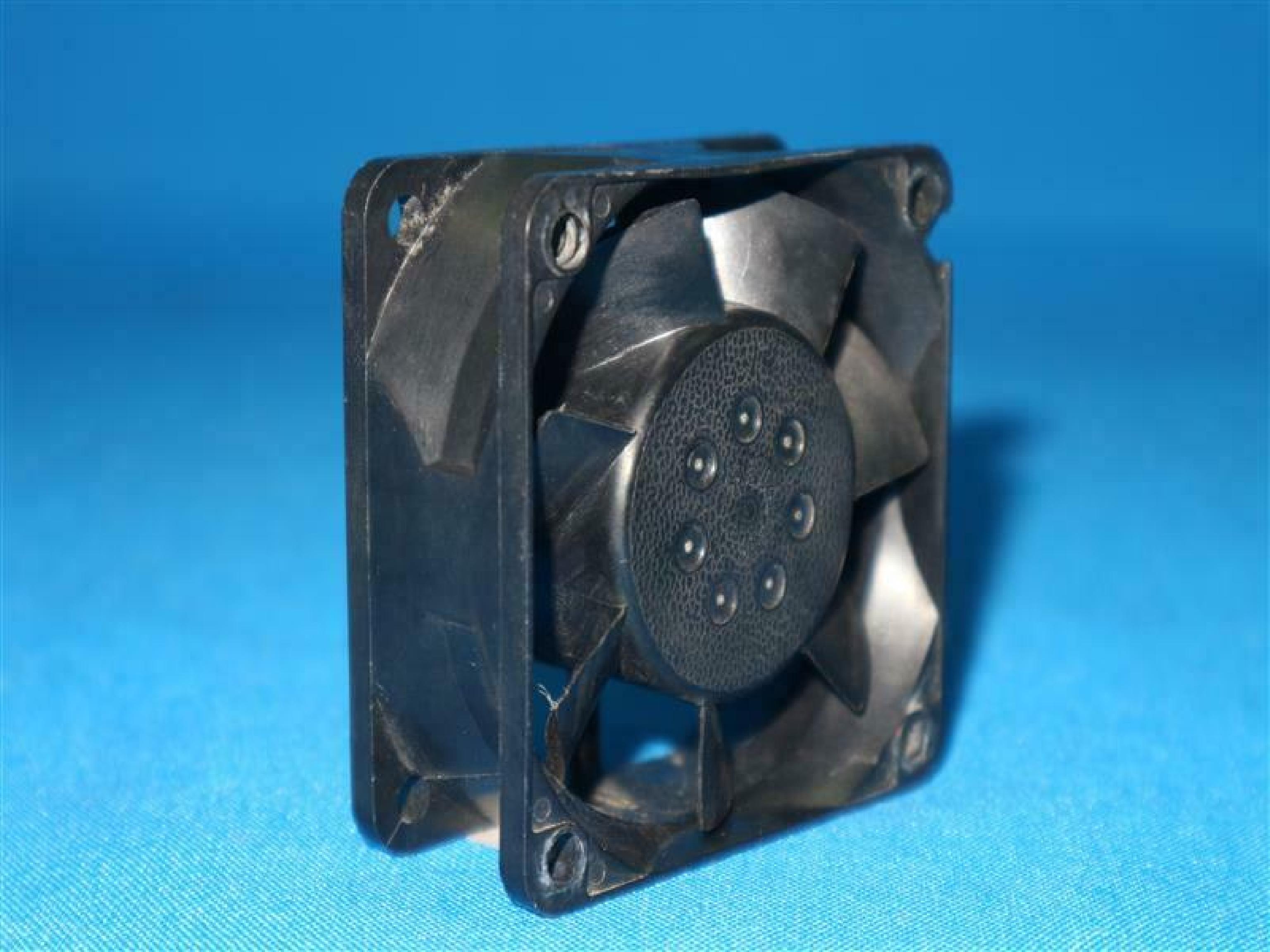 MINEBEA ELECTRONICS LTD 2410ML-04W-B69 12V DC 0.40AMP 3WIRE BRUSHLESS FAN 60X60X25MM