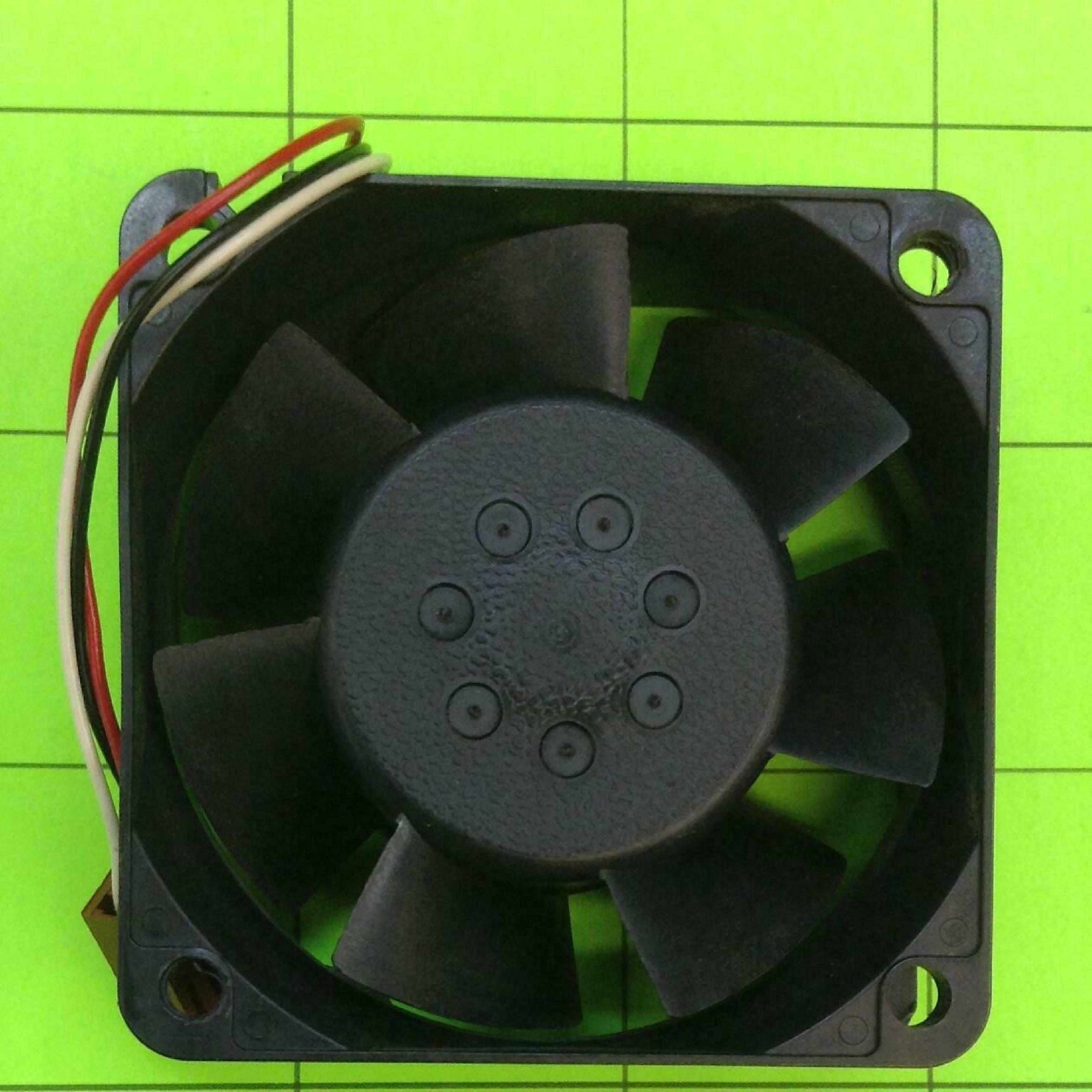 MINEBEA ELECTRONICS LTD 210895-005 12V DC 0.40AMP 3WIRE BRUSHLESS FAN 60X60X25MM