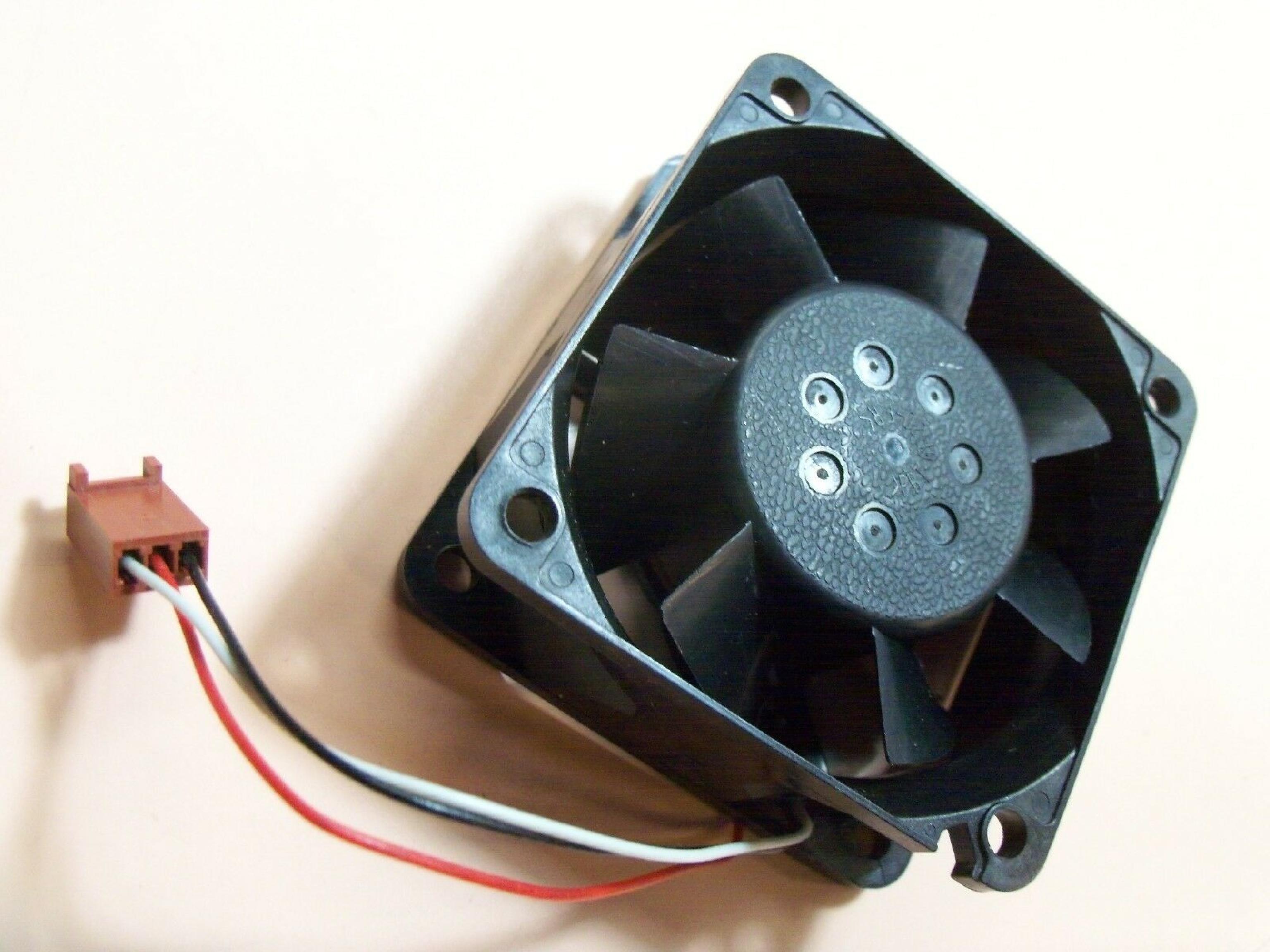 MINEBEA ELECTRONICS LTD 210895-005 12V DC 0.40AMP 3WIRE BRUSHLESS FAN 60X60X25MM