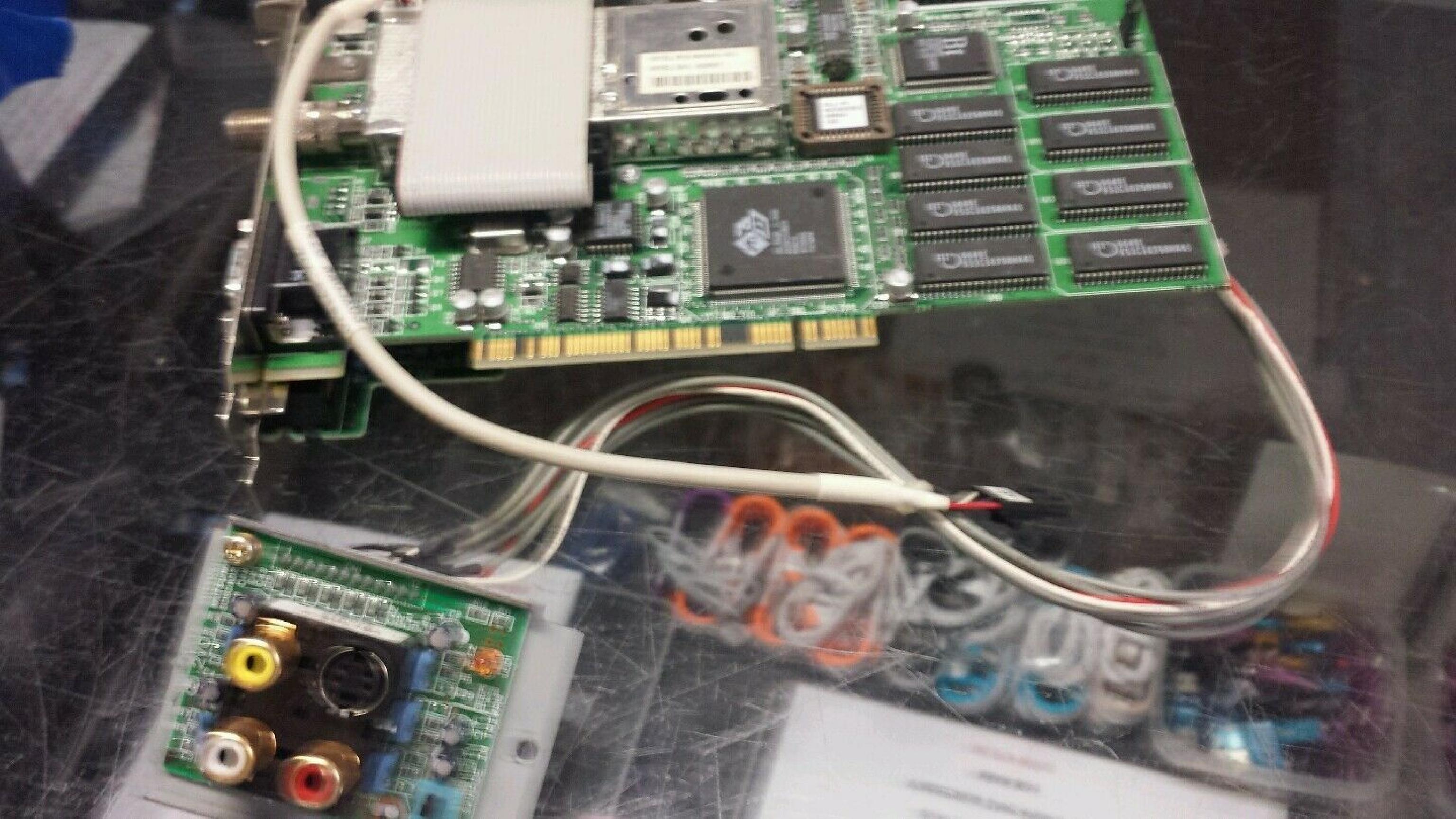 ATI 1023860310 3D RAGE II & DVD PCI VIDEO GRAPHICS TUNER CARD