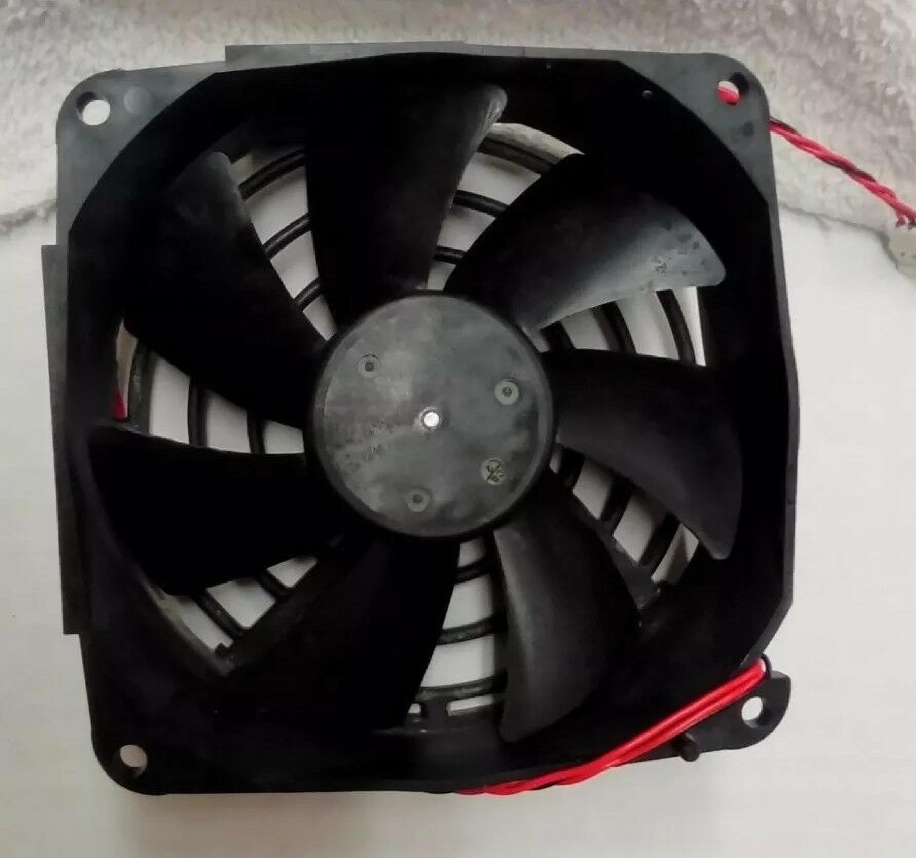 NIDEC D10C-11BS1 01 11.8VDC .57A FAN 108MM X 36MM WITH 13 INCH CABLE WITH 3PIN