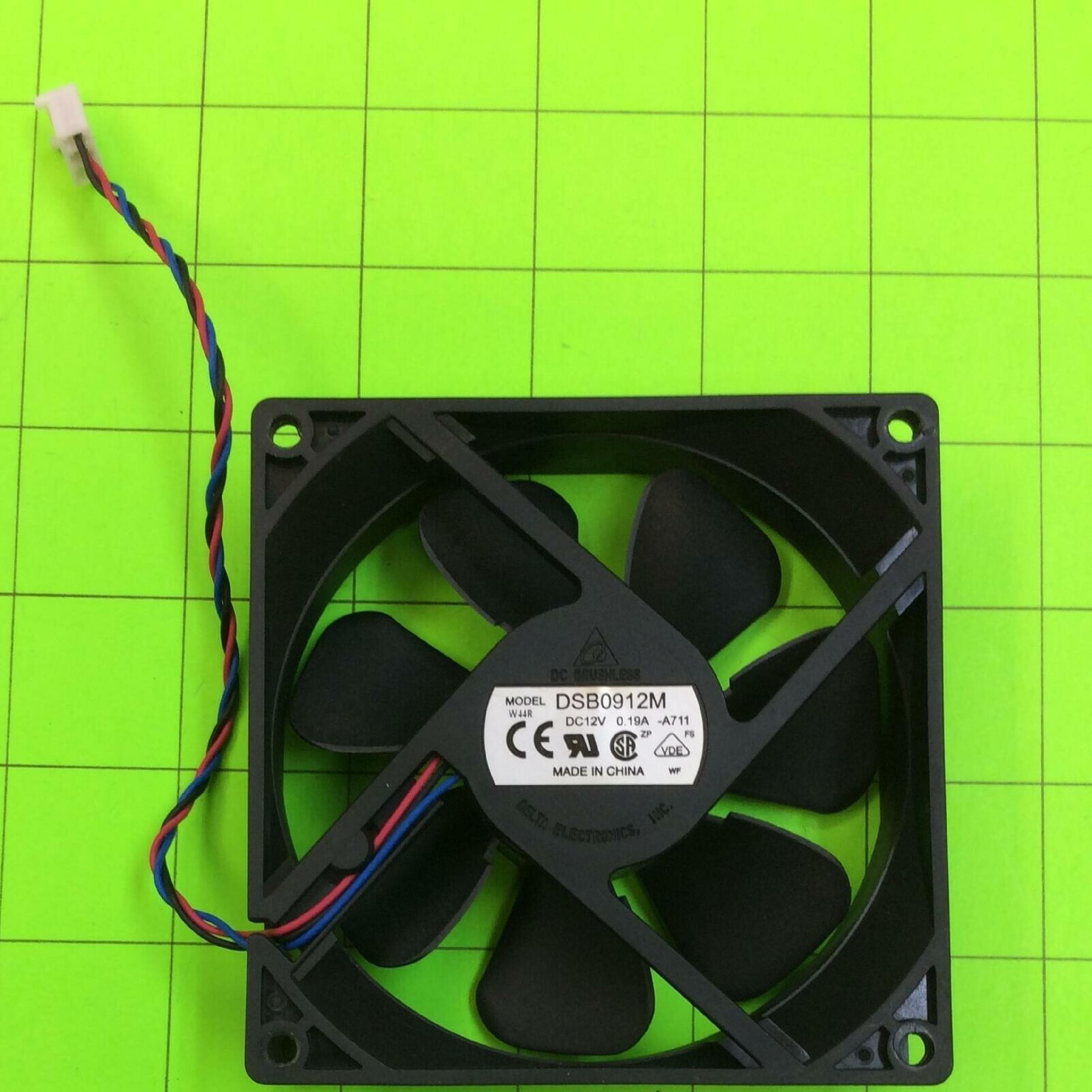 DELTA ELECTRONICS INC DSB0912M DELTA DSB0912M 92 X 92 X 25 MM # DC 12V 0.19A