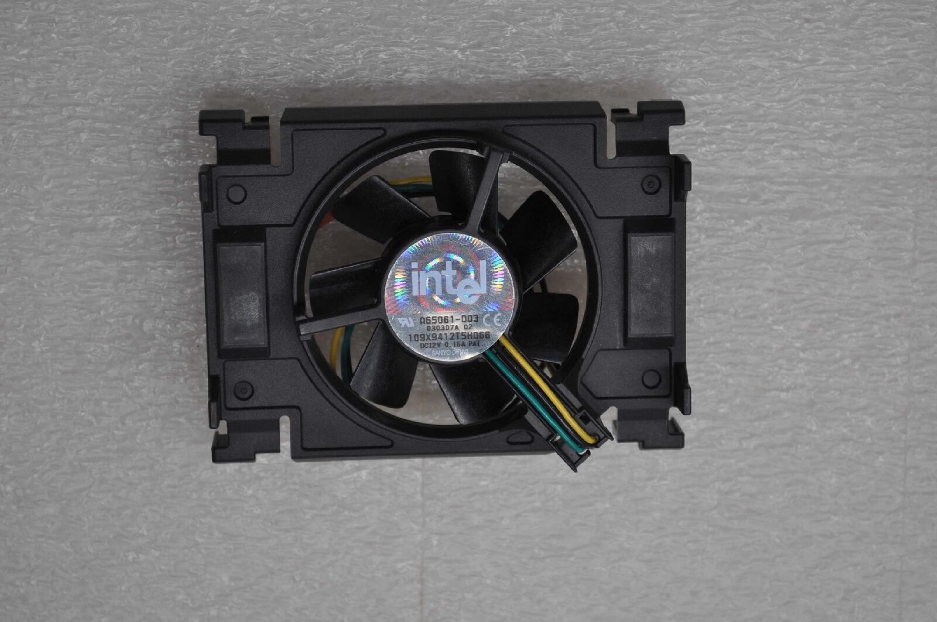 INTEL A65061-003 3-PIN SOCKET 478 .16A CPU COOLING FAN & HEAT SINK
