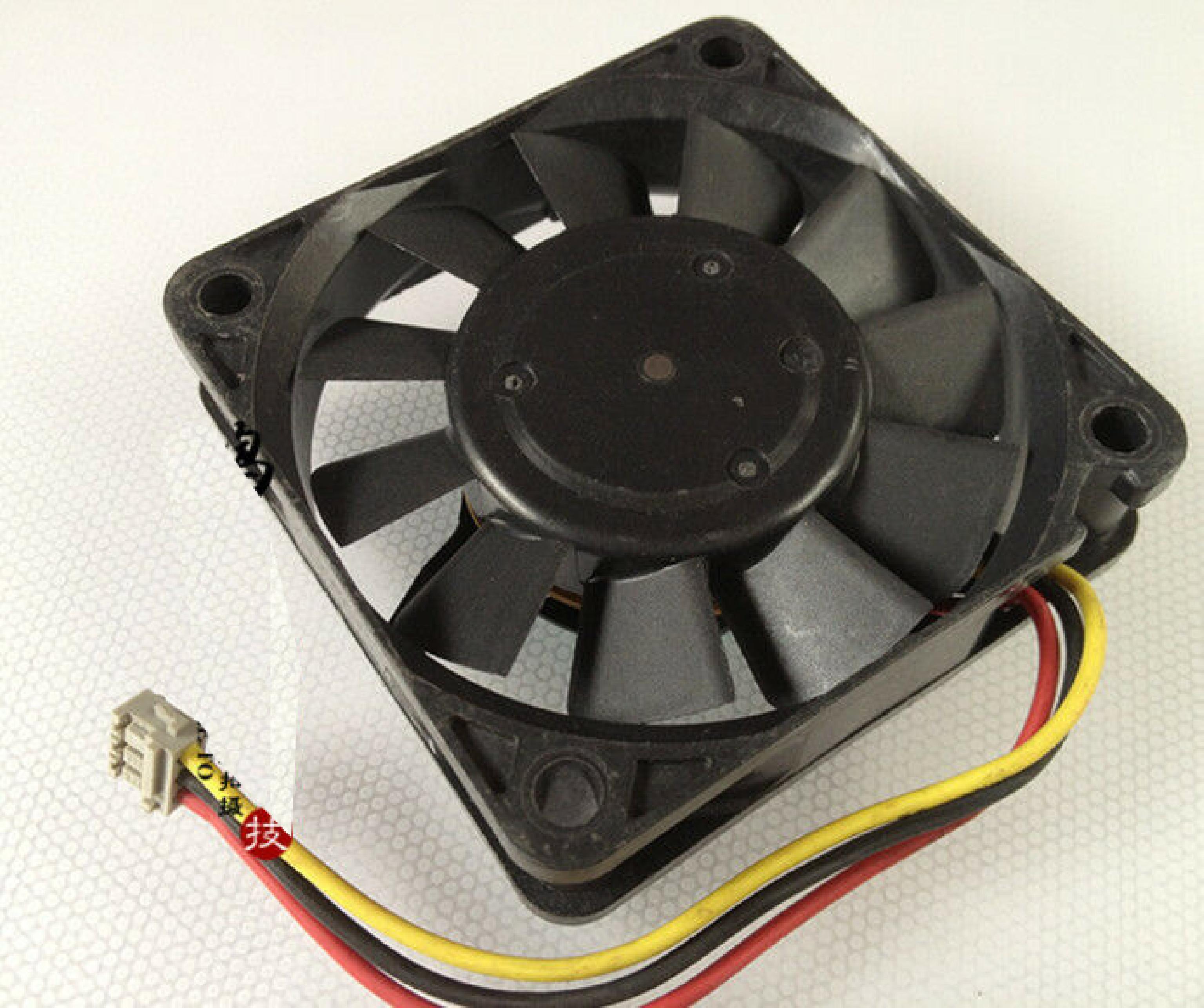 NIDEC D06R-05TM 12H1 SQUARE FAN DC 5V 0.34A, 60X60X15MM