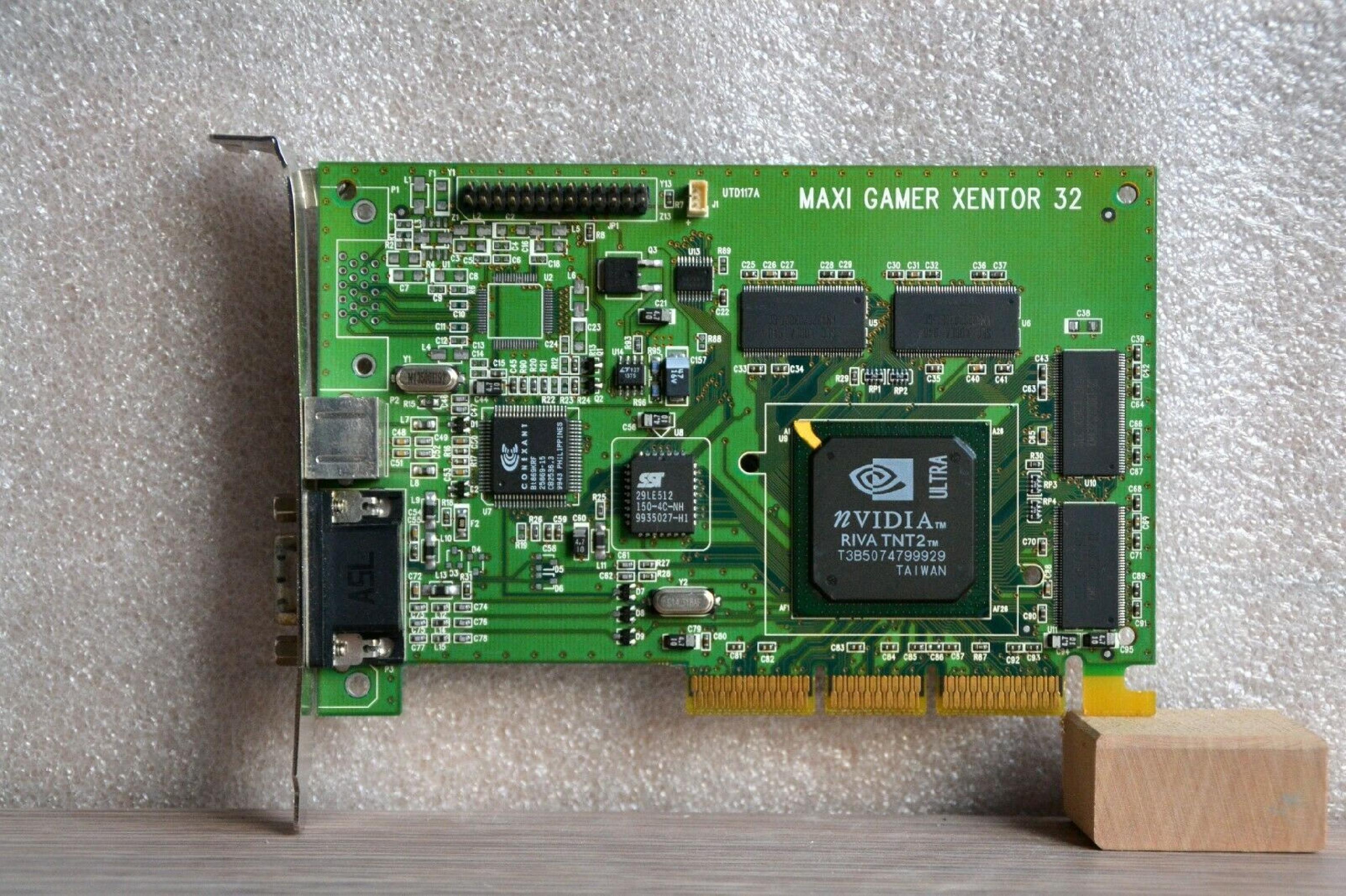 MAXI GAMER XENTOR 32 32 MB SDRAM 300 MHZ RAMDAC 2X AGP