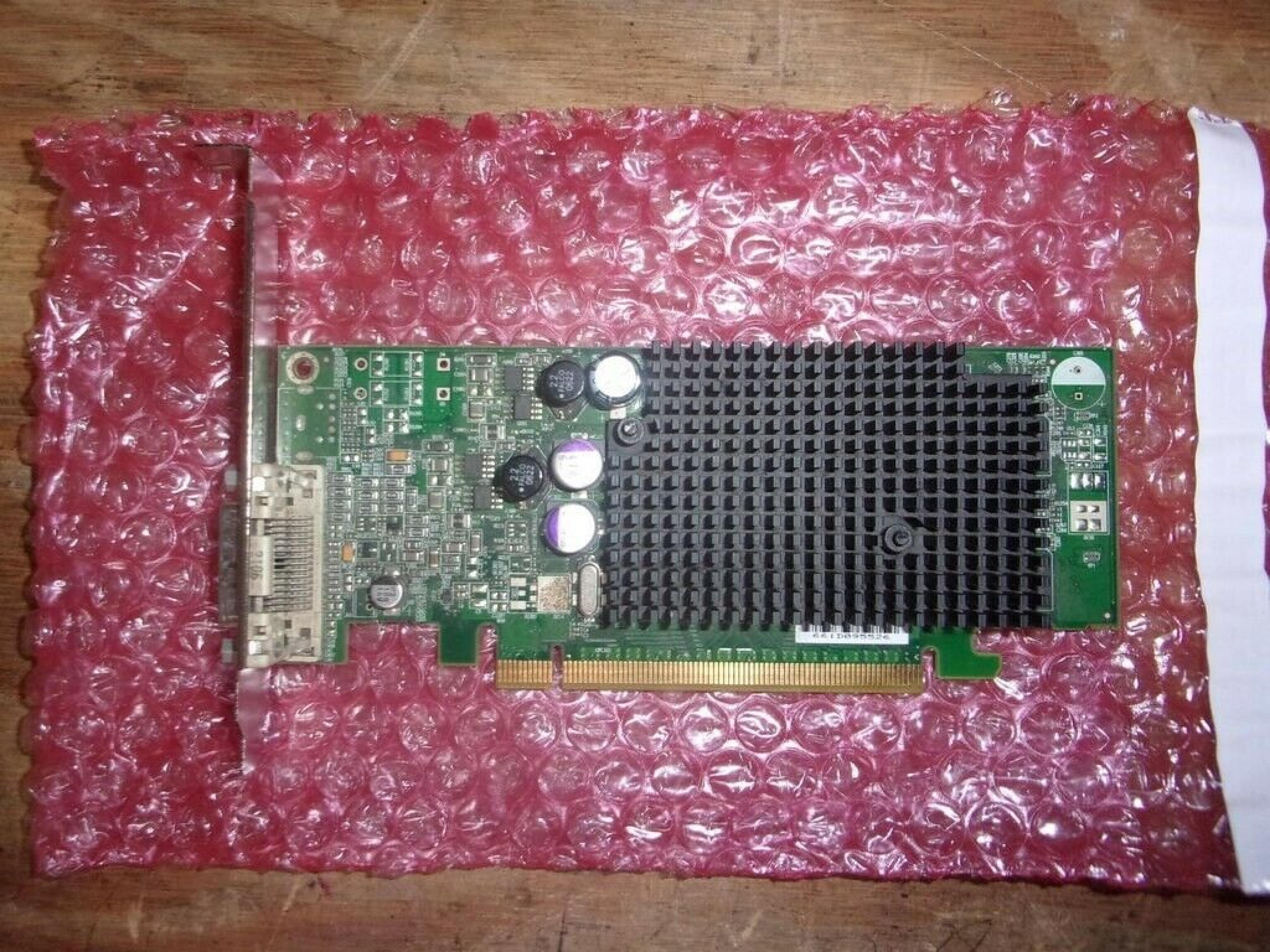 ATI E-G012-05-2436 RADEON X600 256MB PCI EXPRESS VIDEO CARD 128MB DMS-59 PCI-E