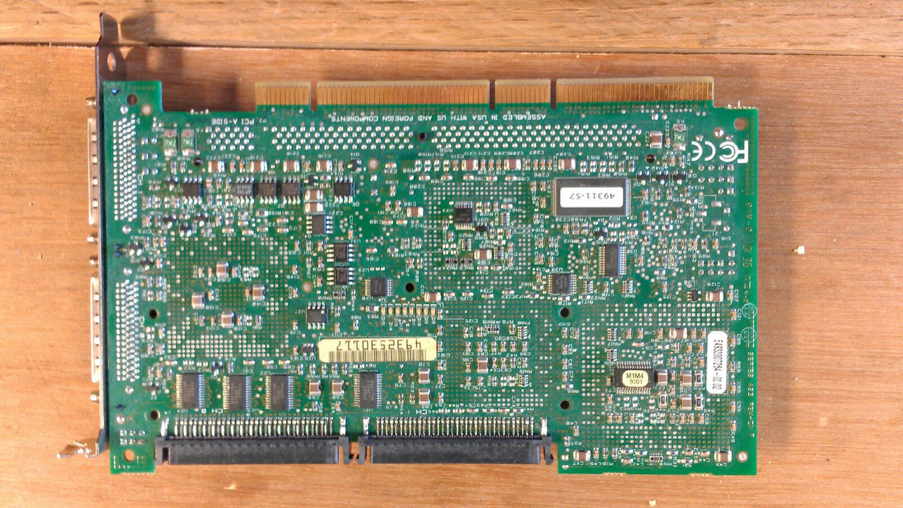 QLOGIC E4932007264-02.02 DUAL SCSI CONTROLLER CARD WITH CACHE