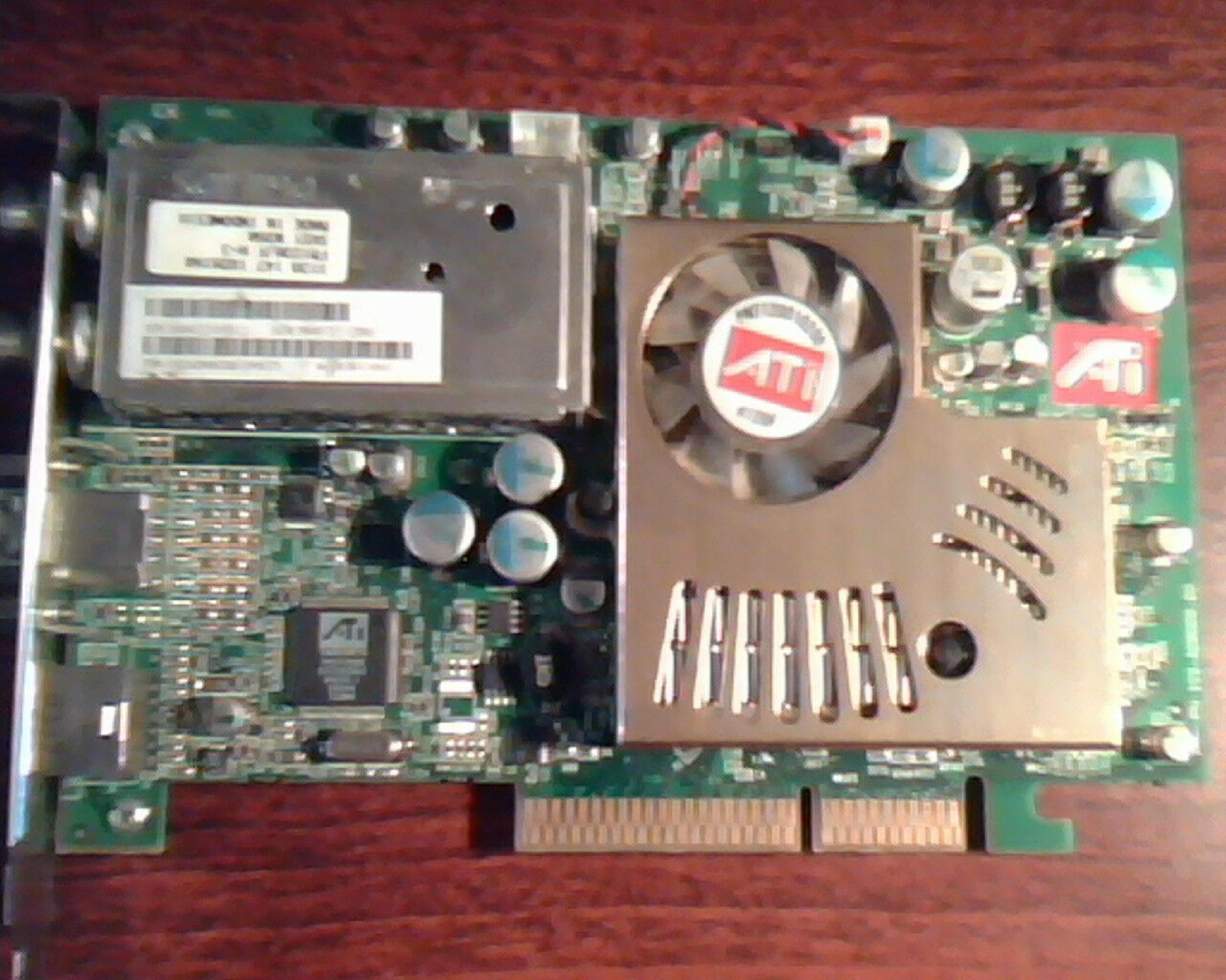 ATI 109-A09000-00 RADEON ALL-IN-WONDER 9600 PRO 128M FM TV AV S-V OUT