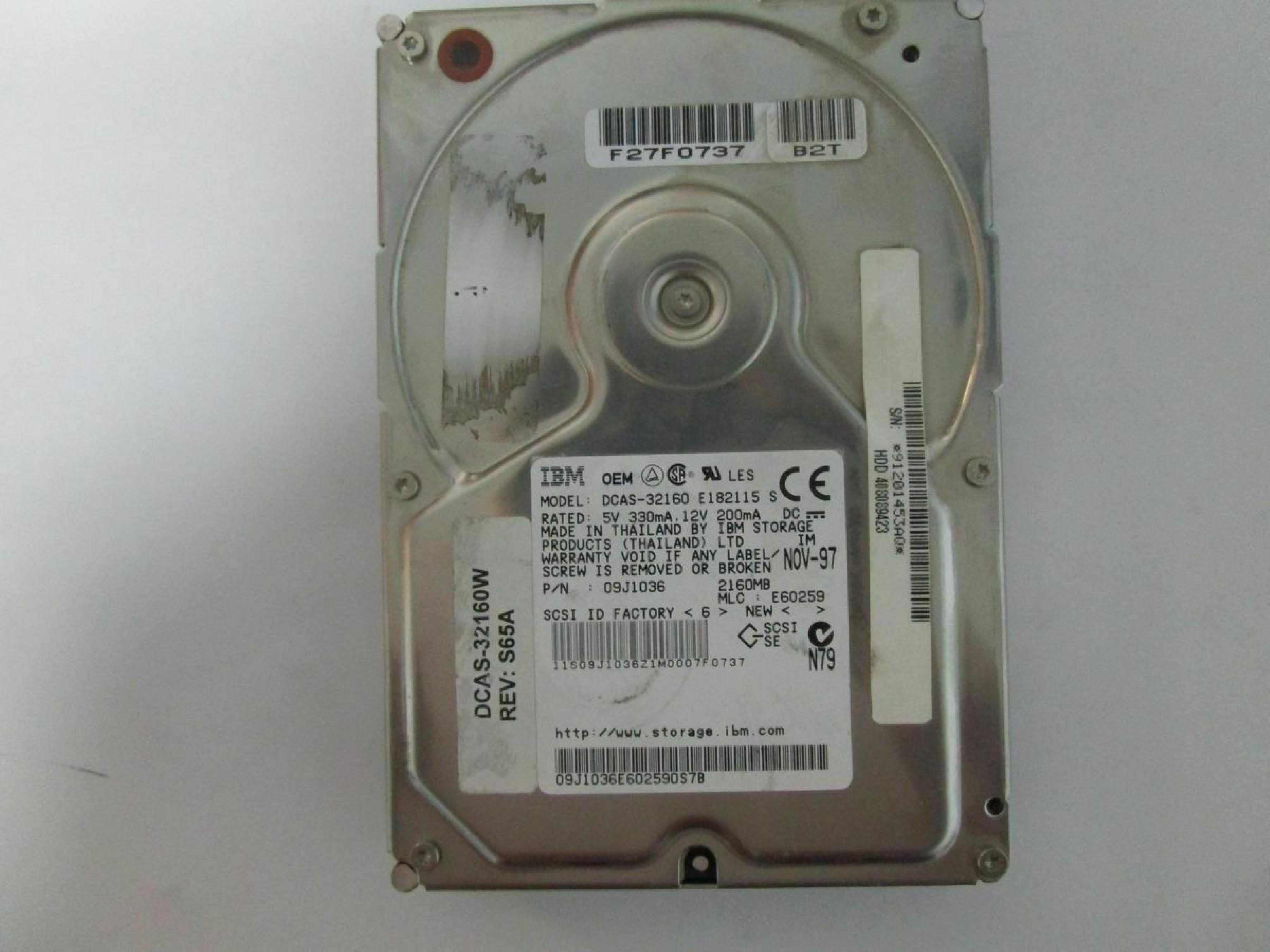 IBM DCAS-32160 2.1GB 68 PIN SCSI DRIVE