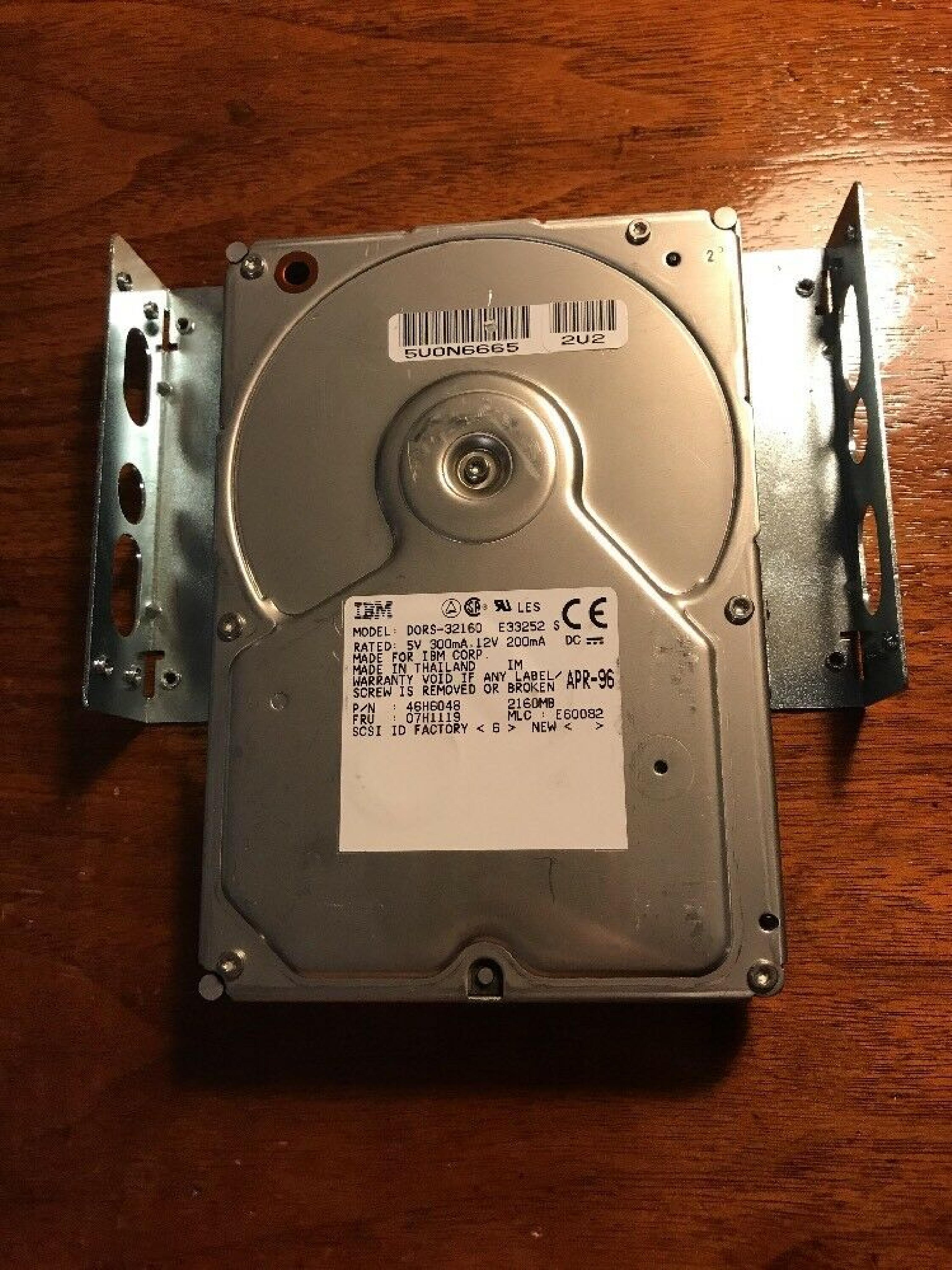 IBM DORS-32160 2.1GB 68 PIN SCSI DRIVE
