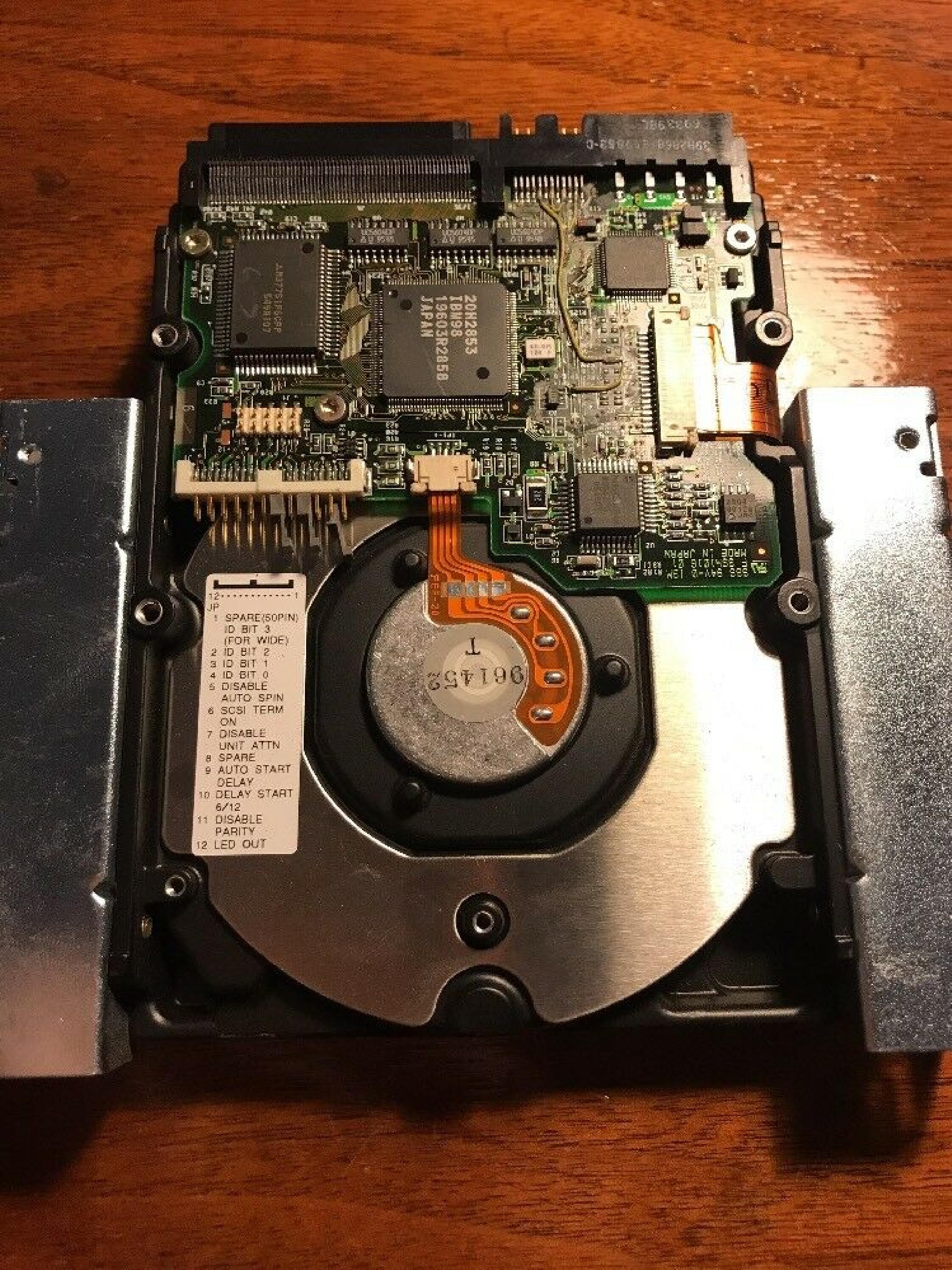 IBM DORS-32160 2.1GB 68 PIN SCSI DRIVE