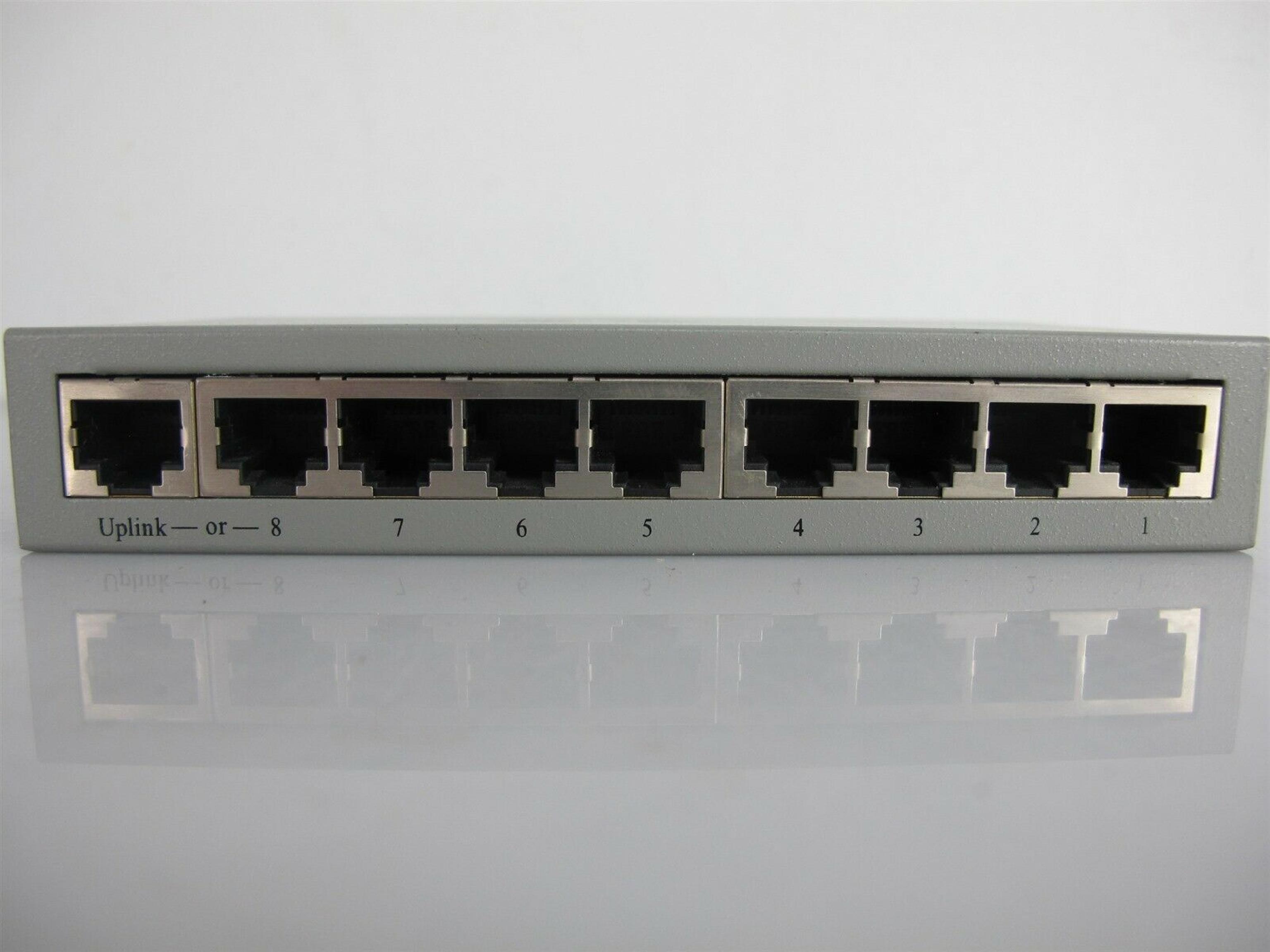 ALLIED AT-FS708LE TELESIS 8 PORT UNMANAGED 10/100 SWITCH