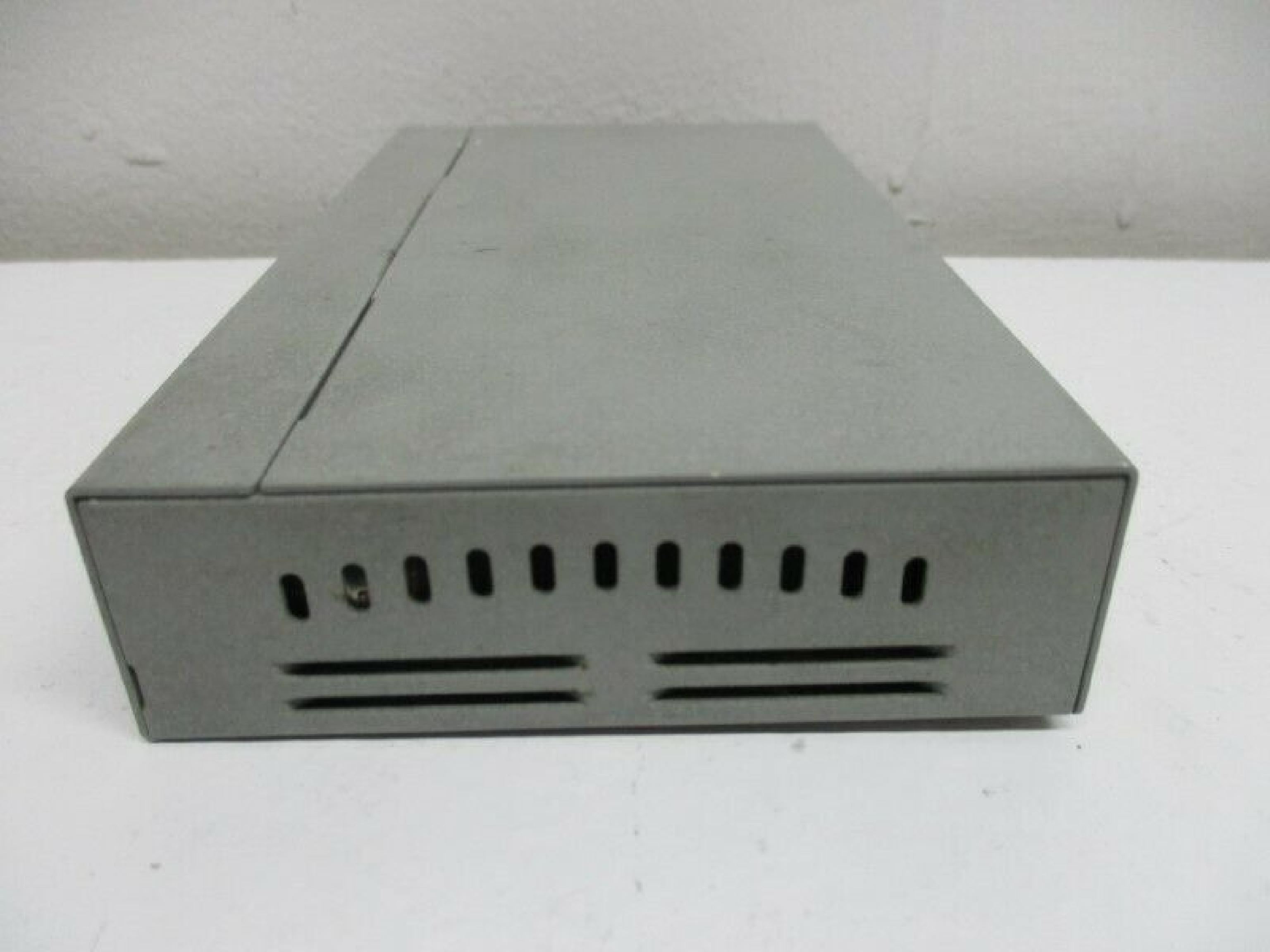 ALLIED AT-FS708LE TELESIS 8 PORT UNMANAGED 10/100 SWITCH