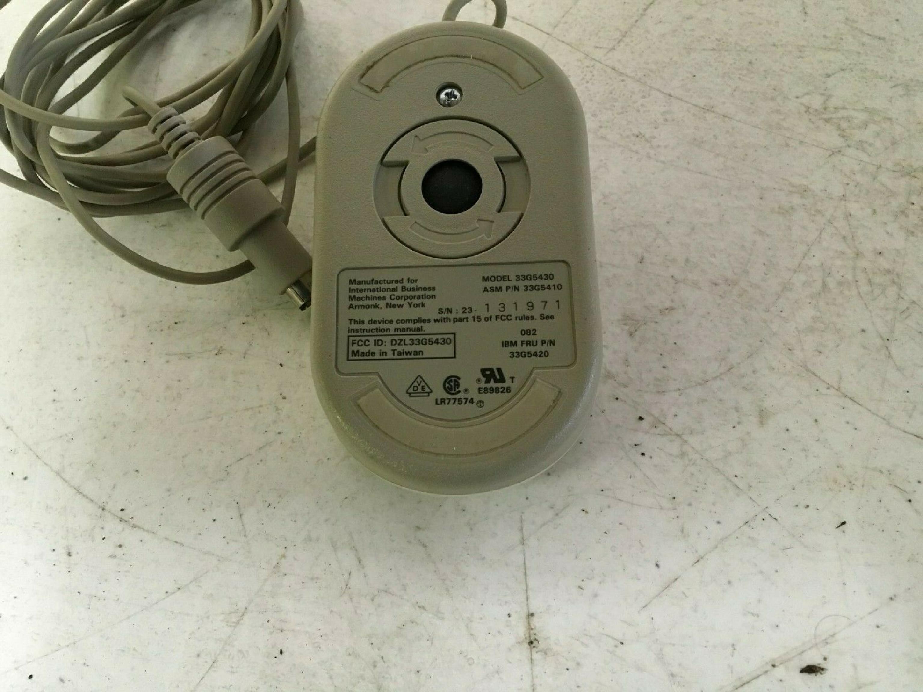 IBM 33G5430 2 BUTTON MOUSE, PS/2 ERGONOMIC, WHITE