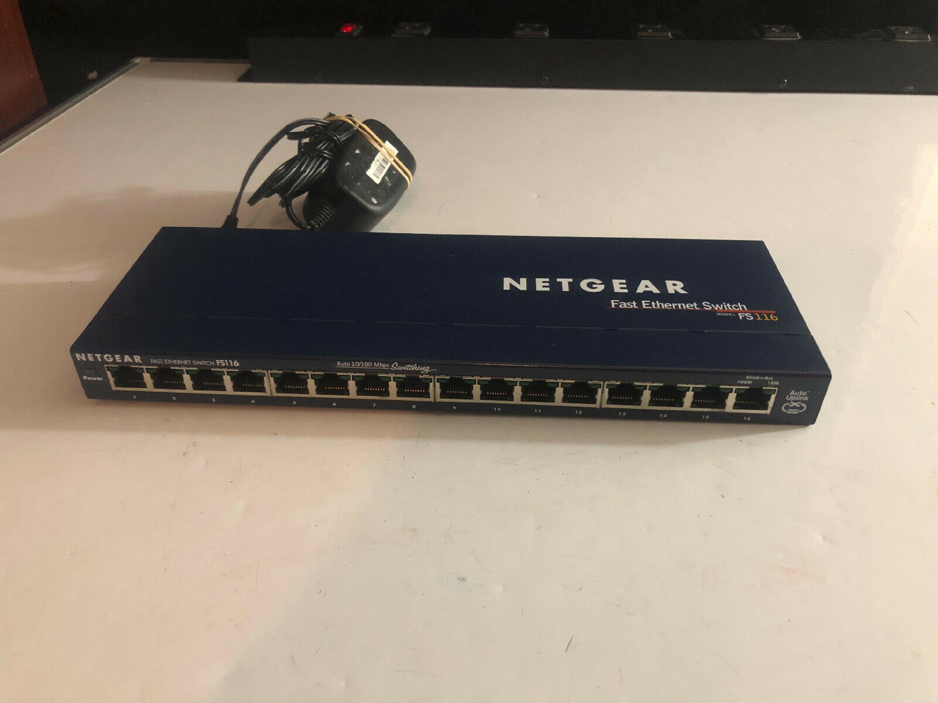 NETGEAR FS116 16 PORT FAST ETHERNET SWITCH WITH POWER SUPPLY