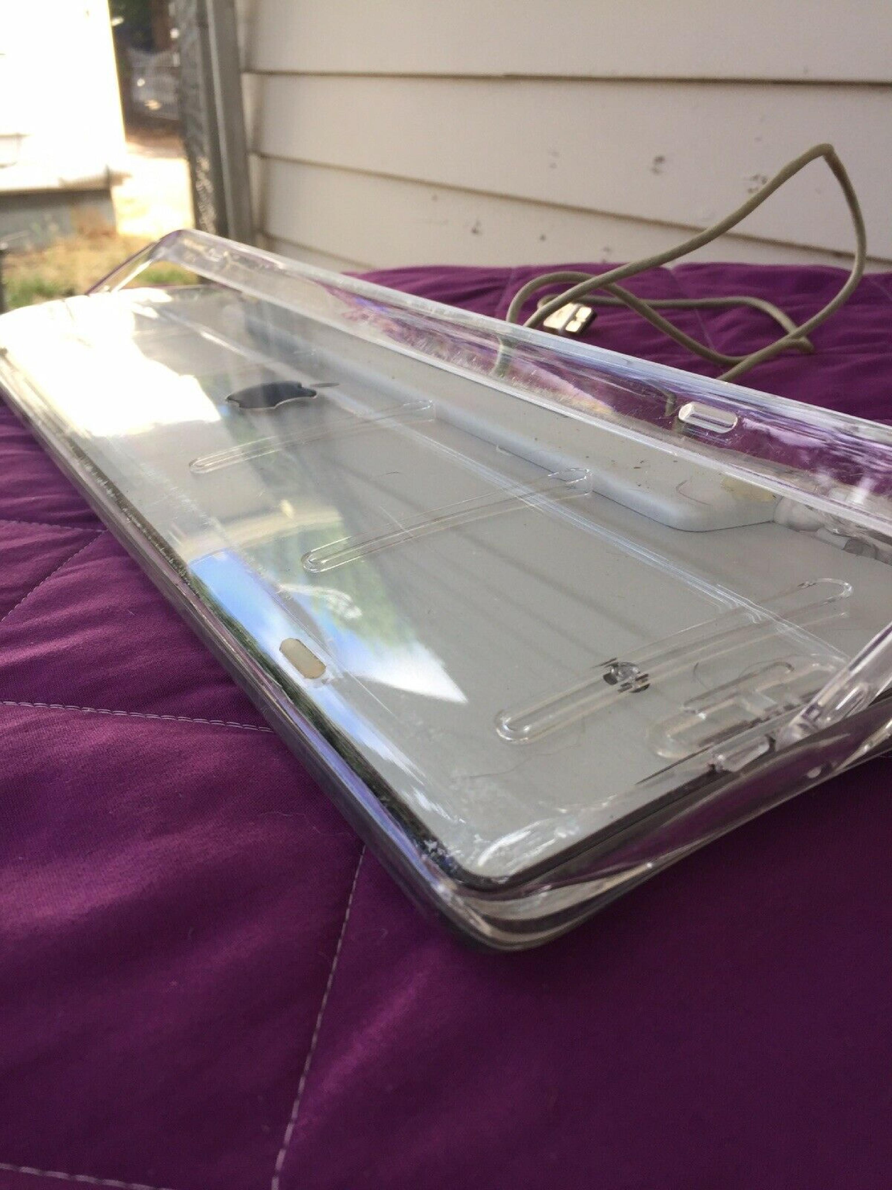 APPLE M7803 IMAC PRO KEYBOARD - PLASTIC CASE WHITE BLACK