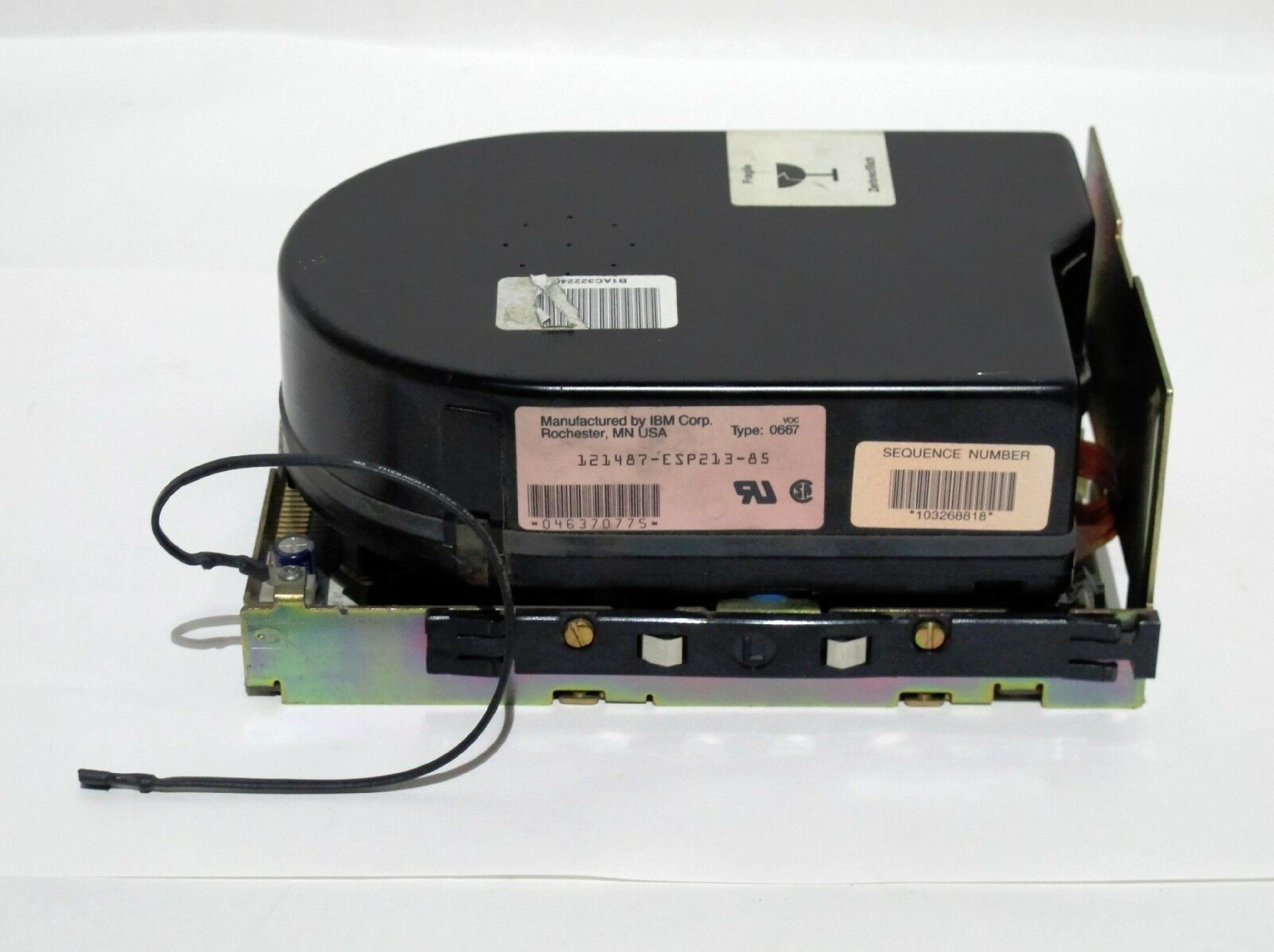 IBM TYPE 0667 90X8528 ESDI 70MB HARD DRIVE, ESP213-85 TYPE: 0667