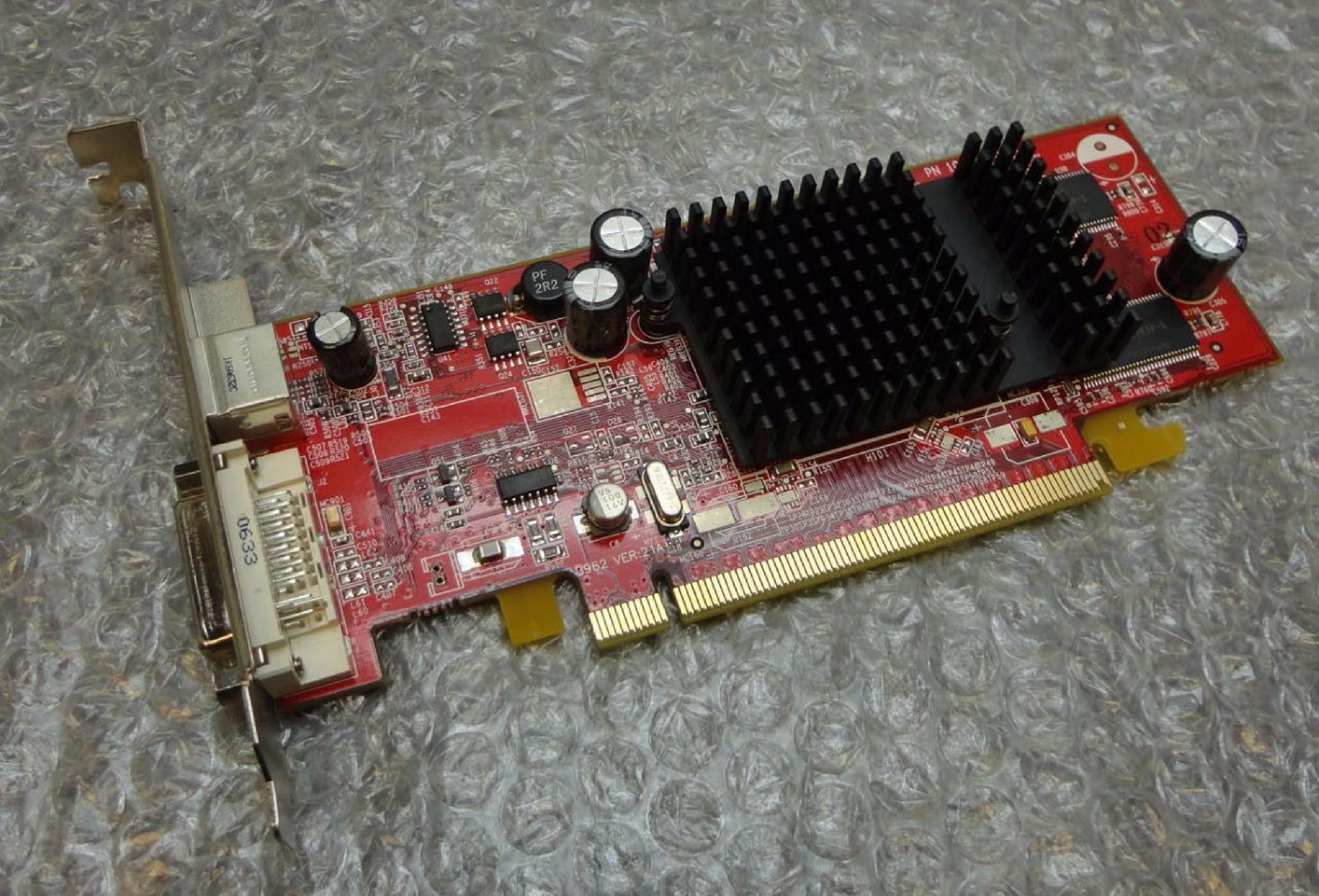 COMPAQ / HEWLETT PACKARD / HP 353049-003 RADEON X600 128MB PCI EXPRESS VIDEO CARD