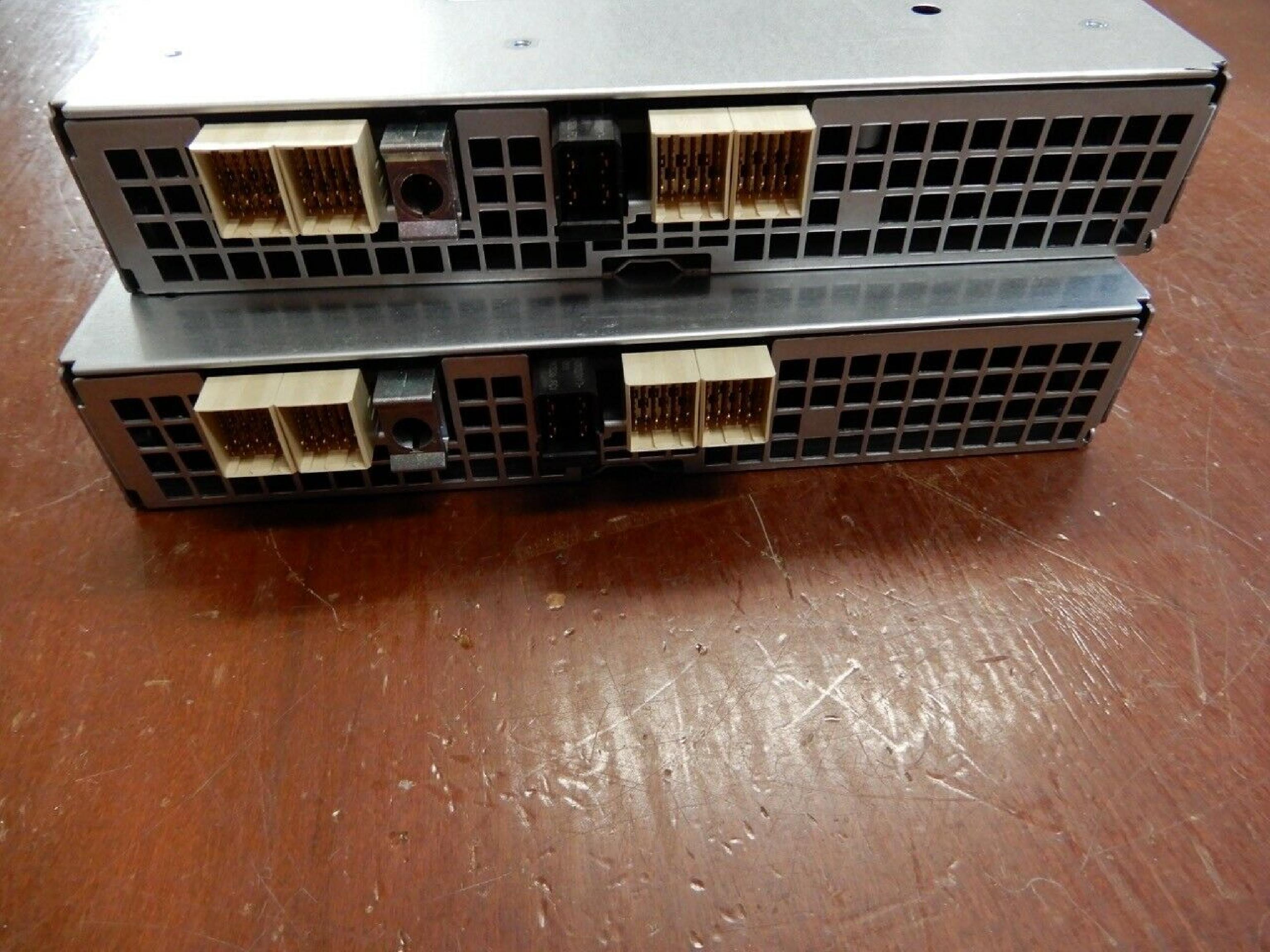 DELL 0JT517 POWERVAULT MD1000 SAS/SATA INTERFACE CONTROLLER MODULE