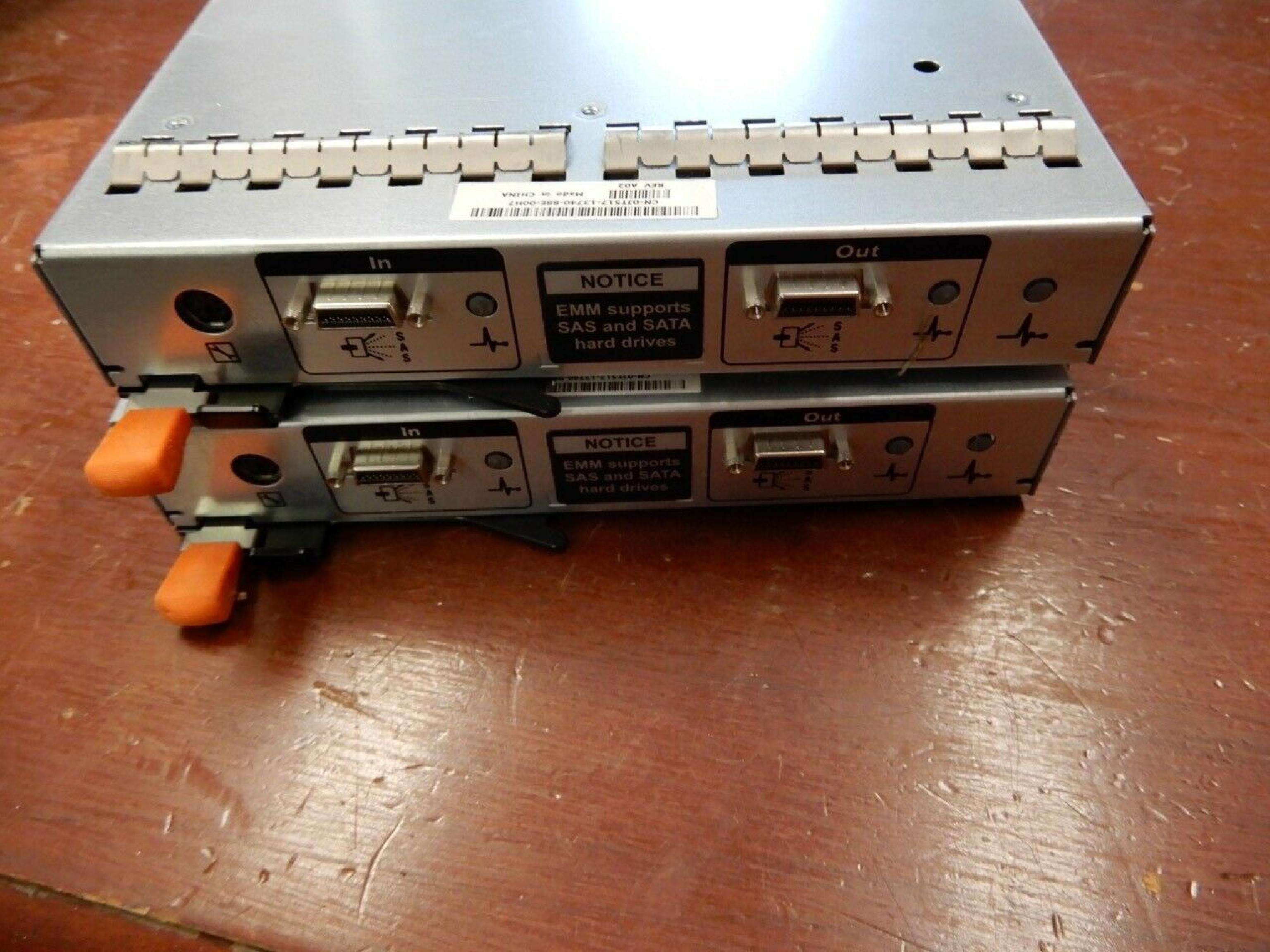 DELL 0JT517 POWERVAULT MD1000 SAS/SATA INTERFACE CONTROLLER MODULE